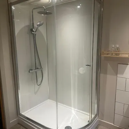 Exelby Dragon Guest house 5*