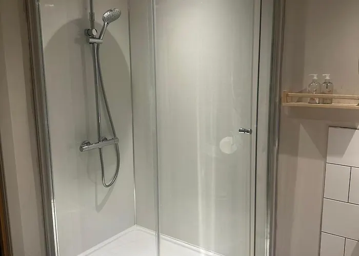 Exelby Dragon Guest house 5*